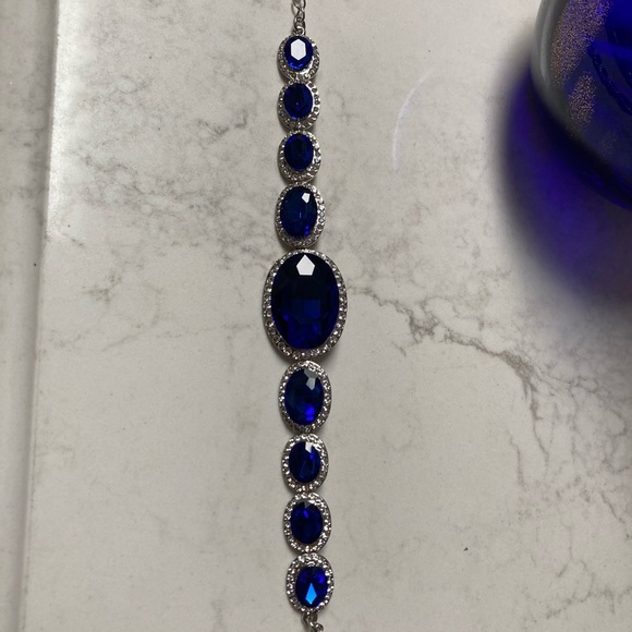 Sapphire bracelet 9 varied size Oval dark sapphire 203 round clear crystals 9”L - Picture 2 of 7